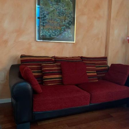 Appartamento Andrew'S House Con Parcheggio Privato Анцола дел'Емилия Екстериор снимка