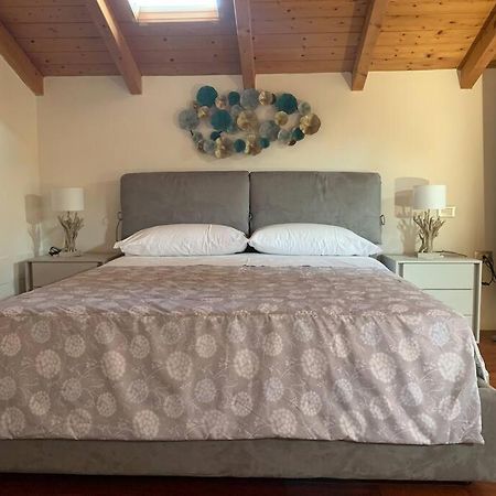 Appartamento Andrew'S House Con Parcheggio Privato Анцола дел'Емилия Екстериор снимка