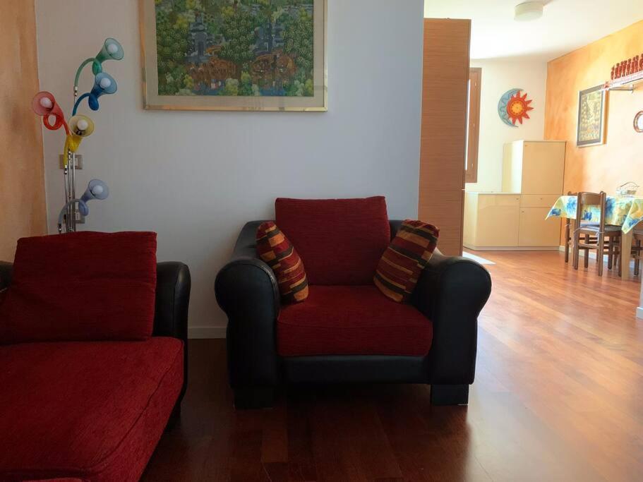 Appartamento Andrew'S House Con Parcheggio Privato Анцола дел'Емилия Екстериор снимка