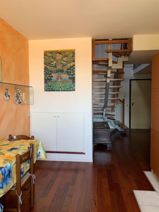 Appartamento Andrew'S House Con Parcheggio Privato Анцола дел'Емилия Екстериор снимка